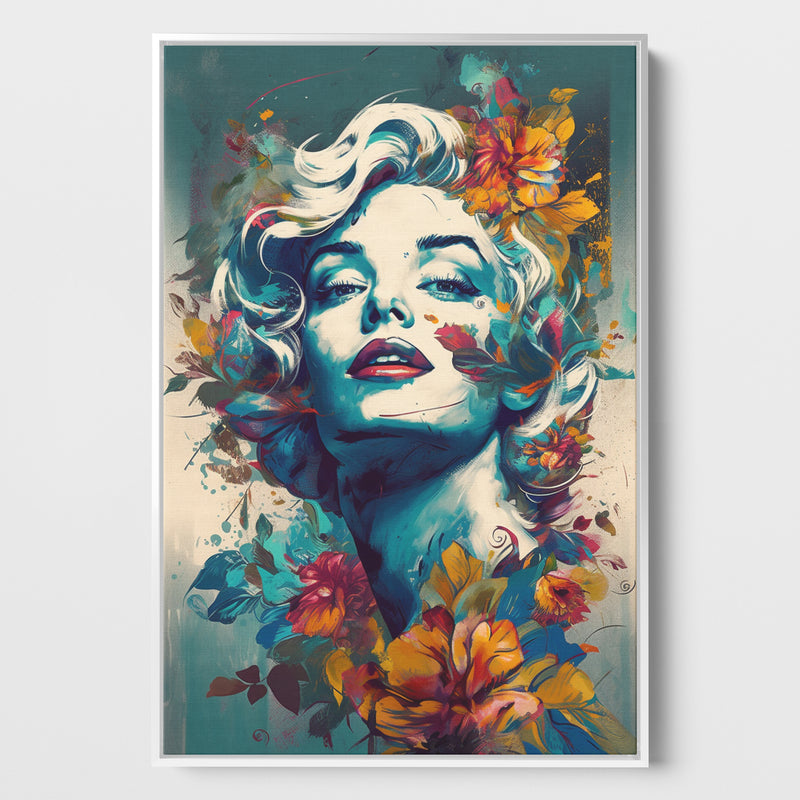 Ausdrucksstarkes Porträt von Marilyn Monroe umgeben von farbenfrohen Blumen. Marilyn Monroe im Bild erscheint, als würde sie genießerisch die Frische der Blumen um sie herum einatmen. Das Bild ist eingerahmt in einem weißen Schattenfugenrahmen.