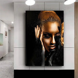 Janu Golden Beauty II Janu Canvas